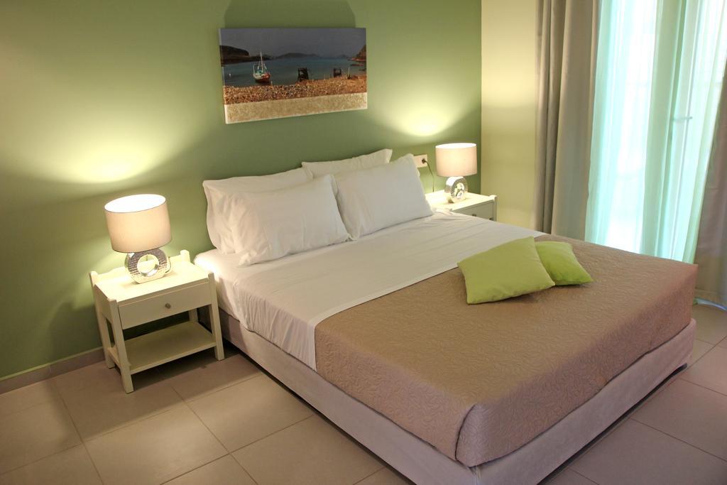 Effi Apartments ปลาเตเนียส ภายนอก รูปภาพ